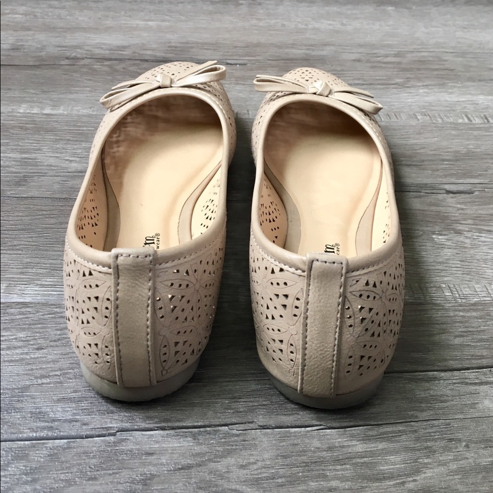 Women’s Shoes Size 5.5 - Picture 3 of 4